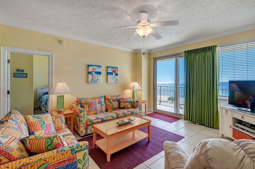 Condo, 2 Bedrooms
