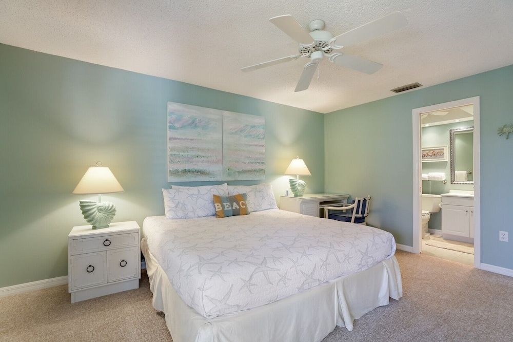 Condo, 2 Bedrooms