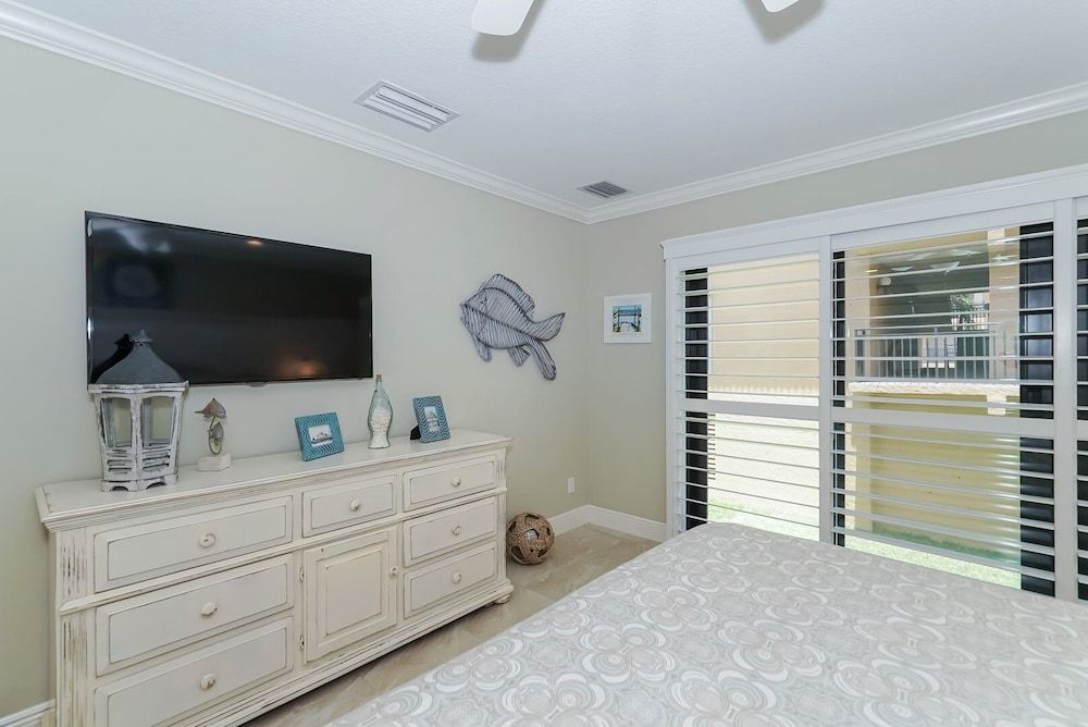 Condo, 2 Bedrooms