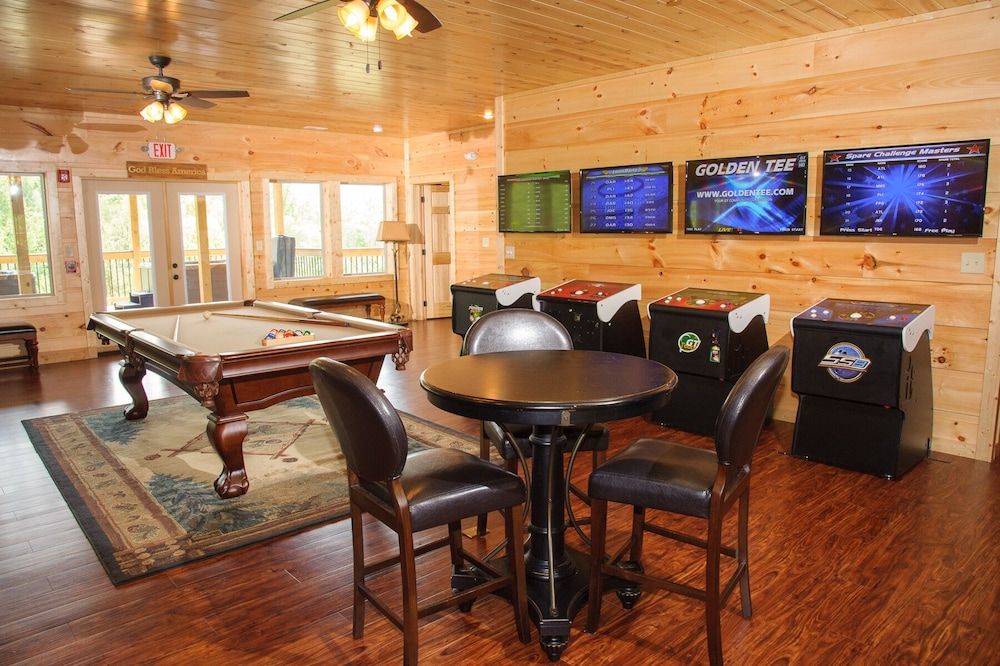Cabin, Multiple Bedrooms