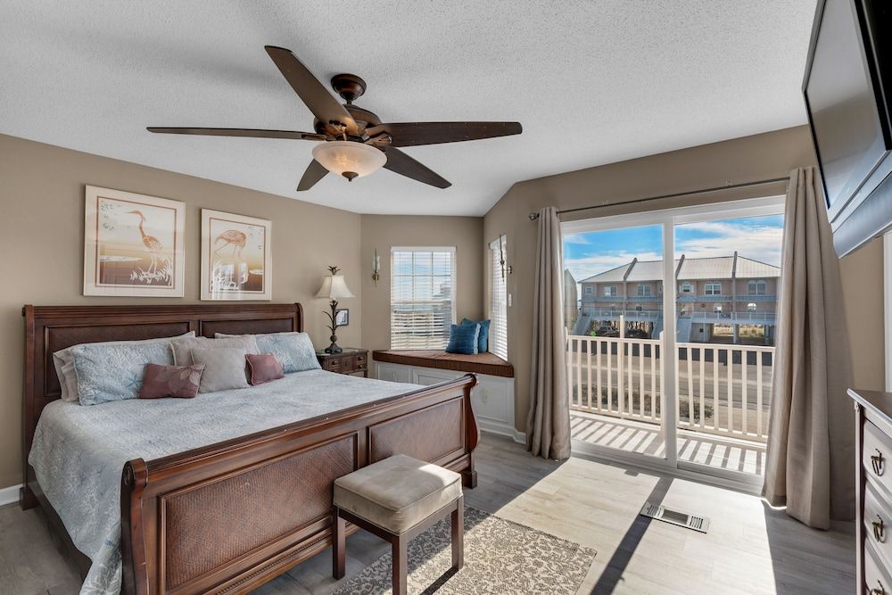 Townhome, 2 Bedrooms