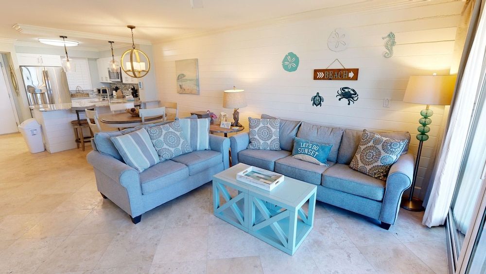 Condo, 2 Bedrooms