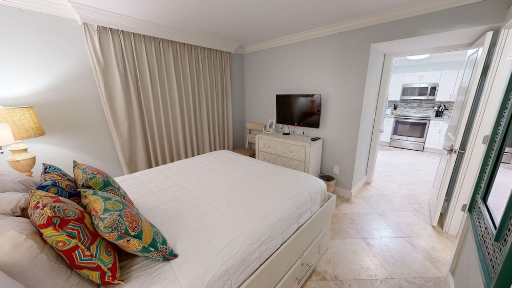 Condo, 2 Bedrooms