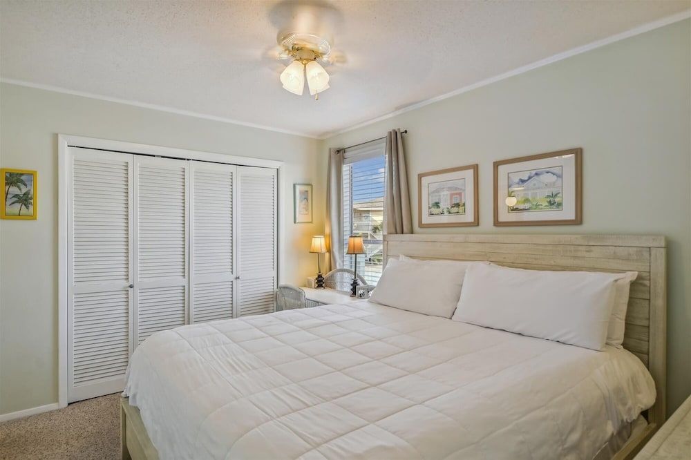 Condo, 1 Bedroom
