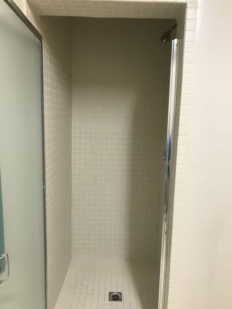 Sunrise Inn Turlock Queen Room 5