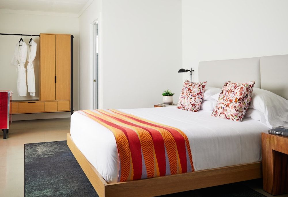 Bluebird Spa City Motor Lodge Petite King 3