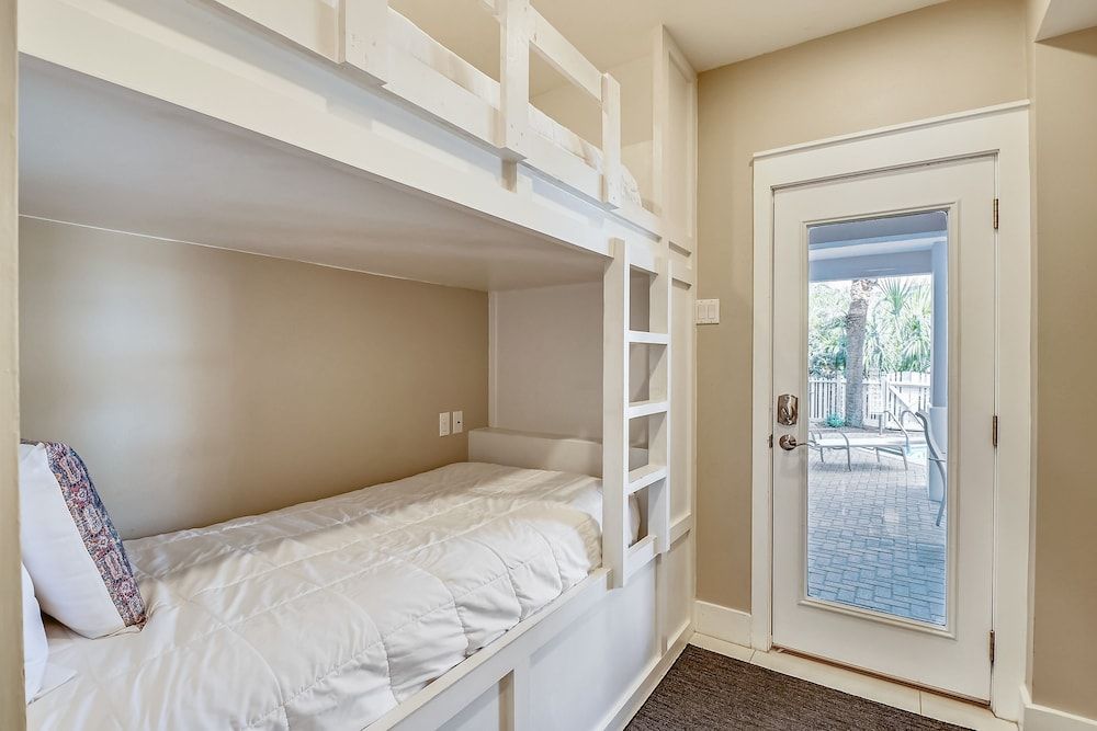 House, 4 Bedrooms