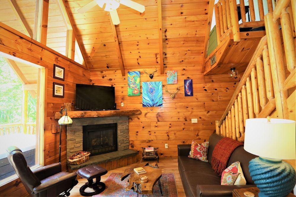 Always & Forever 1 Bedroom Cabin by RedAwning Cabin, 1 Bedroom 12