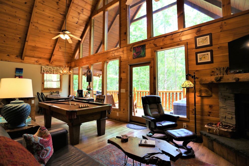 Always & Forever 1 Bedroom Cabin by RedAwning Cabin, 1 Bedroom 30