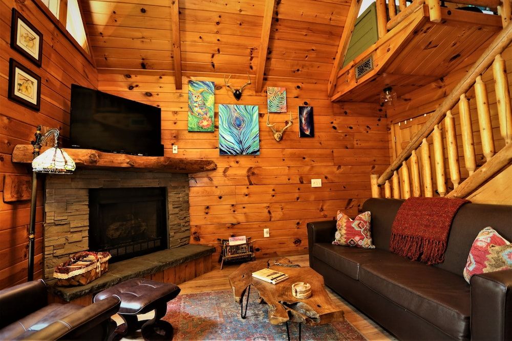 Always & Forever 1 Bedroom Cabin by RedAwning Cabin, 1 Bedroom 11