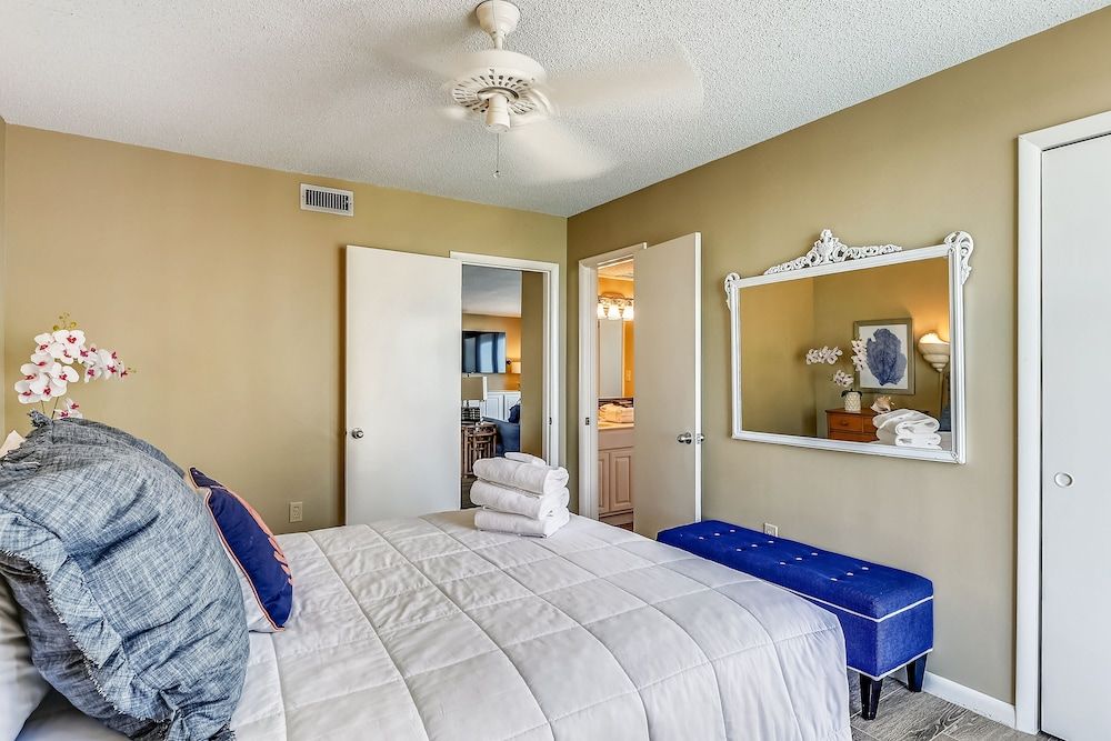 Condo, 3 Bedrooms
