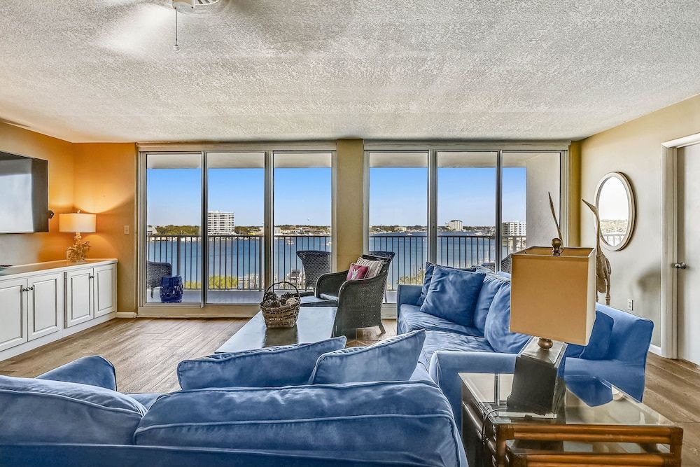 Condo, 3 Bedrooms