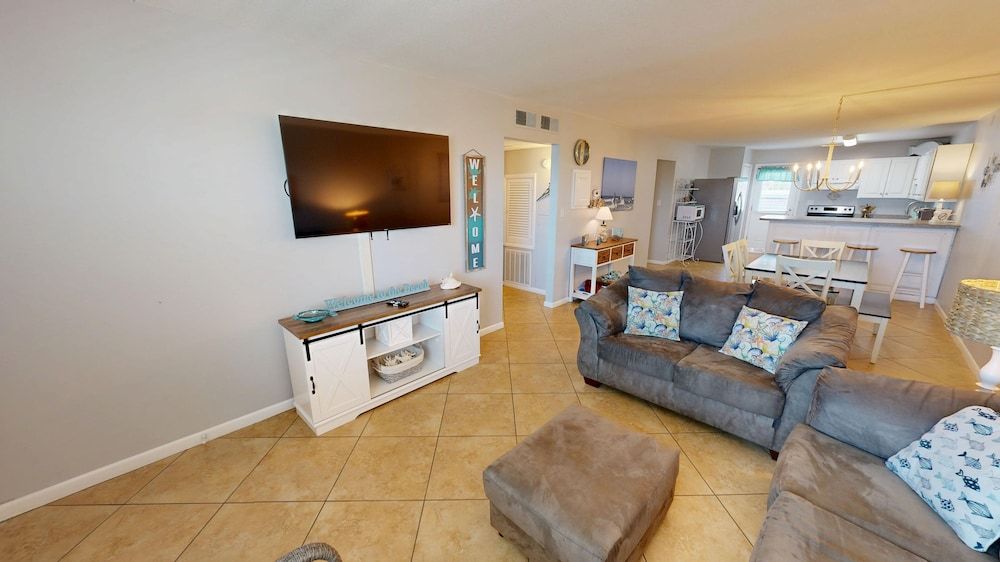 Condo, 3 Bedrooms