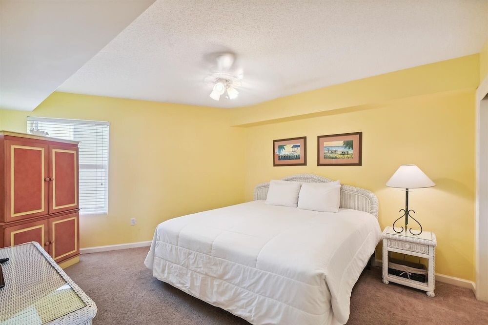 Condo, 2 Bedrooms