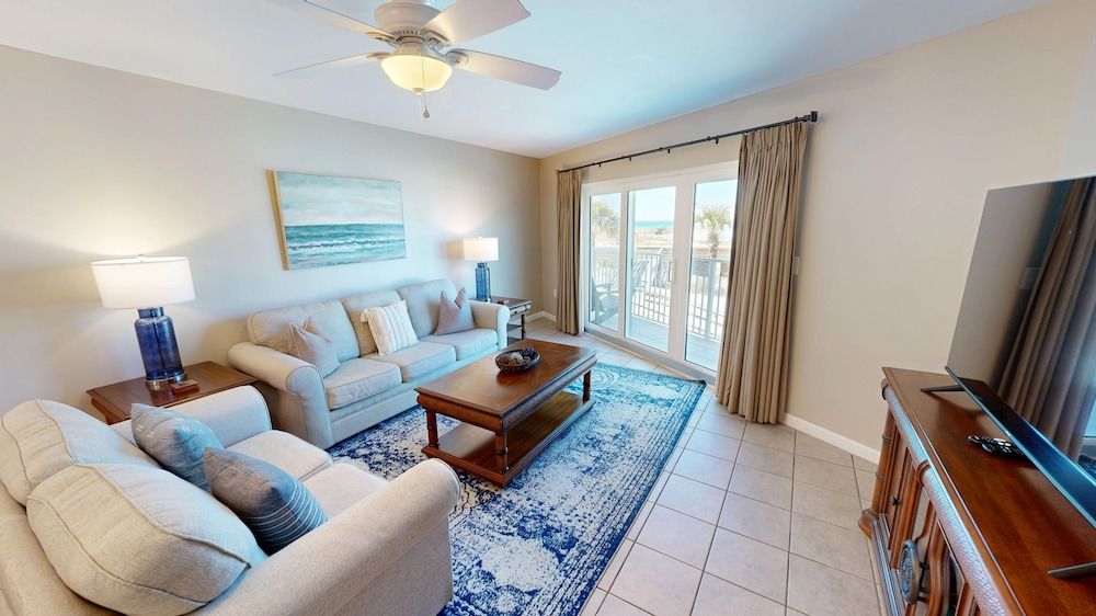Condo, 2 Bedrooms
