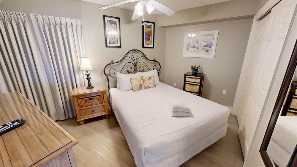 Condo, 2 Bedrooms