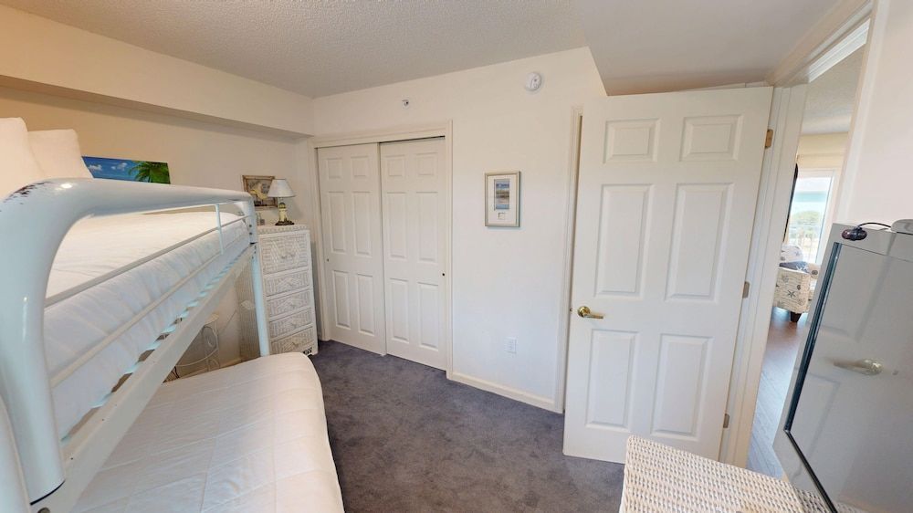 Condo, 2 Bedrooms