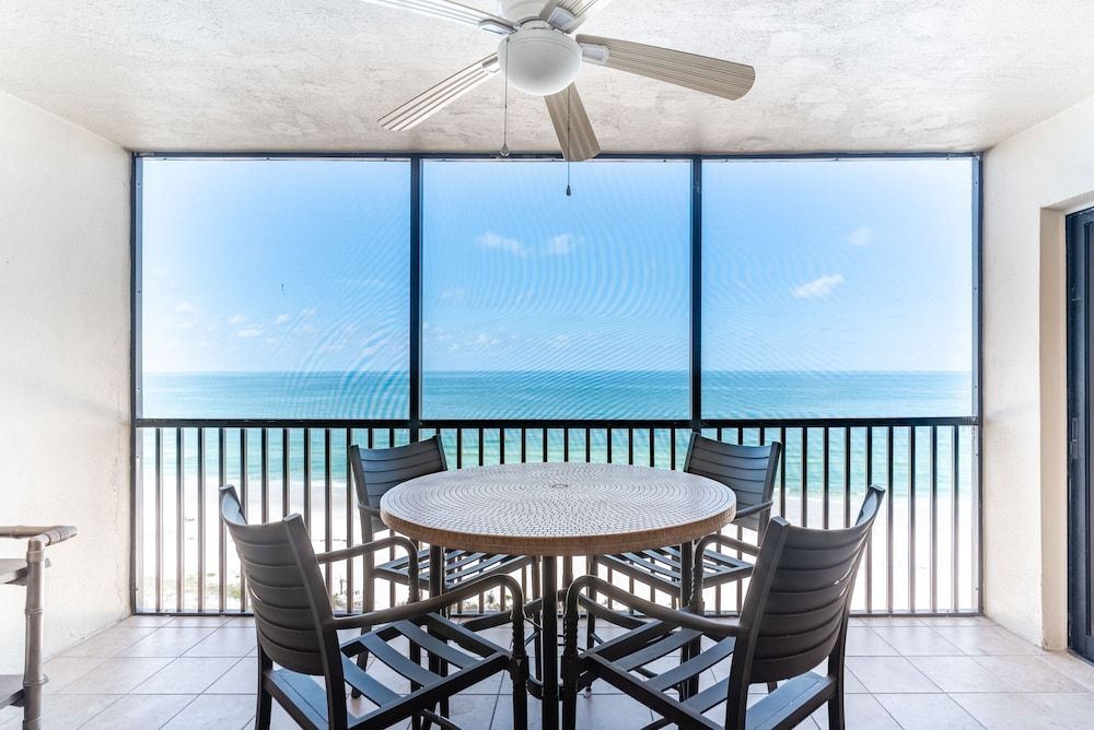 Condo, 2 Bedrooms