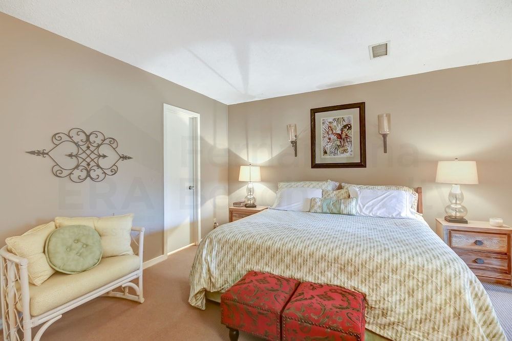 Condo, 2 Bedrooms