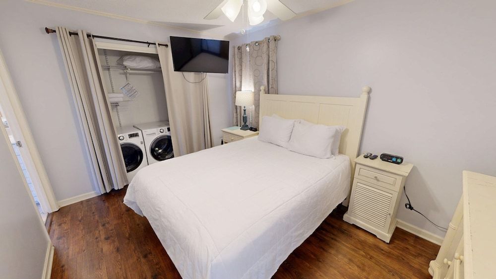 Condo, 1 Bedroom
