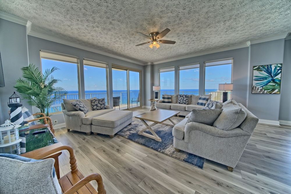Condo, 3 Bedrooms
