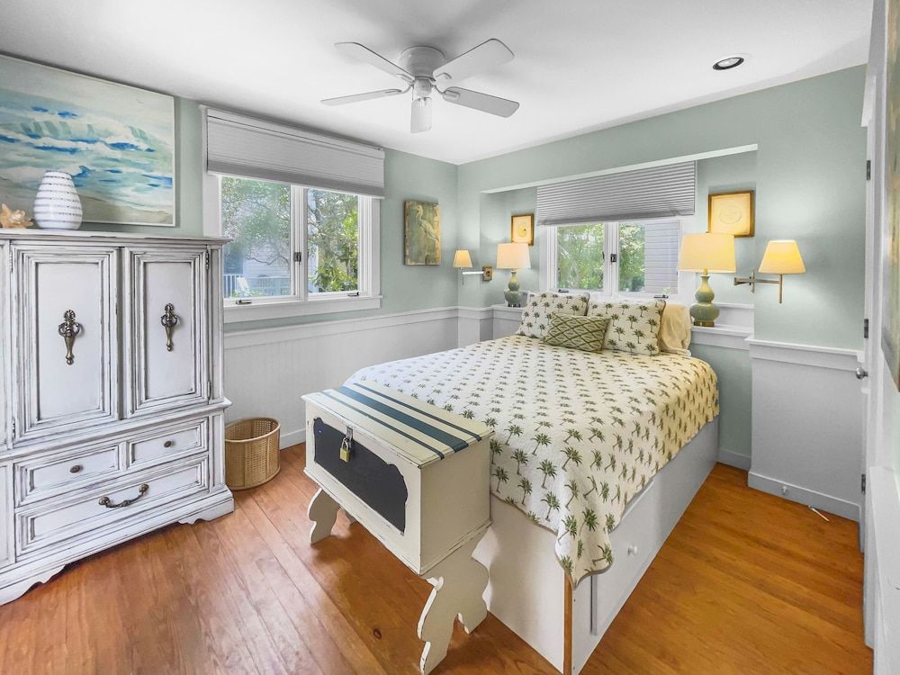 House, Multiple Bedrooms