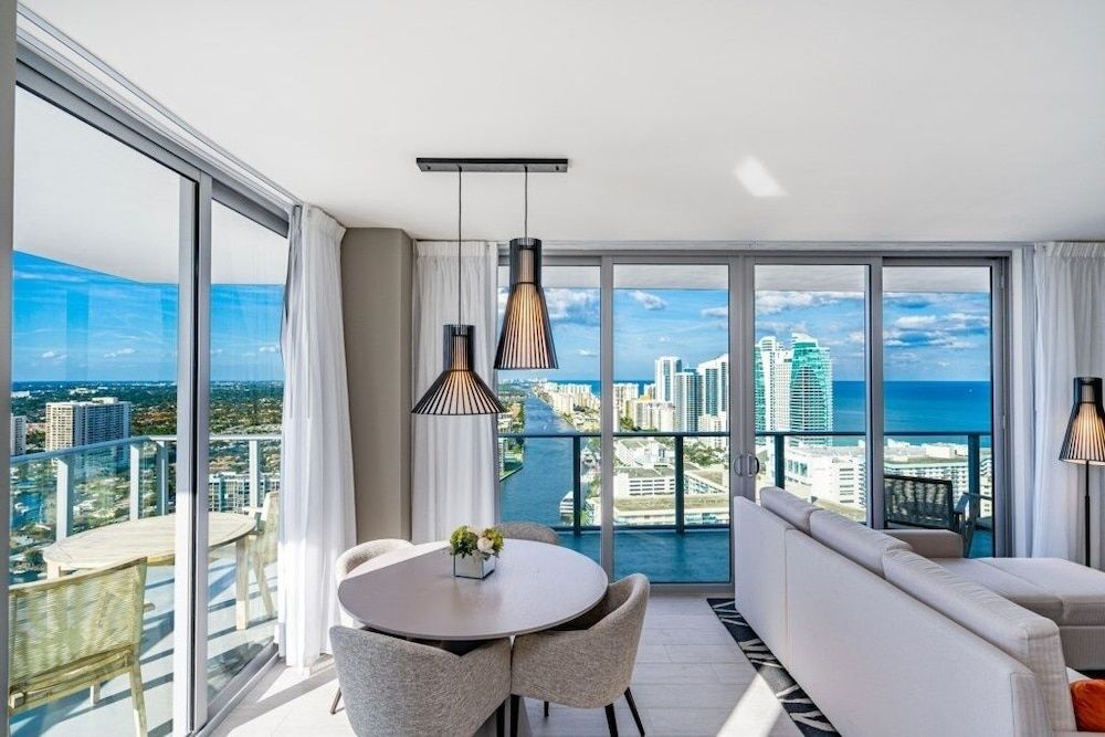Condo, 2 Bedrooms