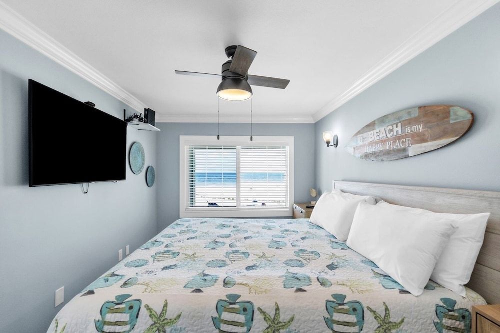 Condo, 2 Bedrooms