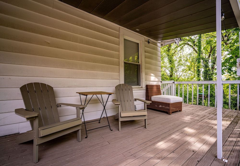 Cozy Cottage In The Heart Of Hyde Park 1 Bedroom Home by RedAwning House, 1 Bedroom 21