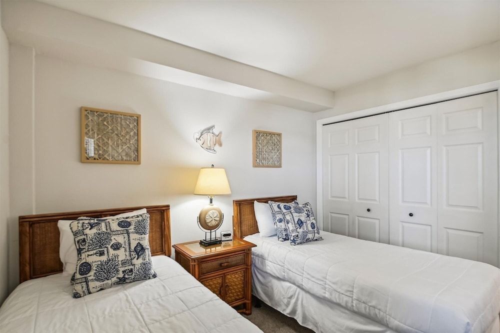 Condo, 3 Bedrooms