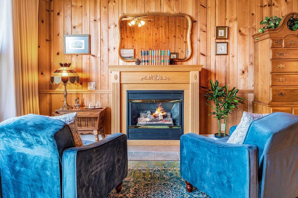 Rendezvous Mendocino Evergreen Studio 3