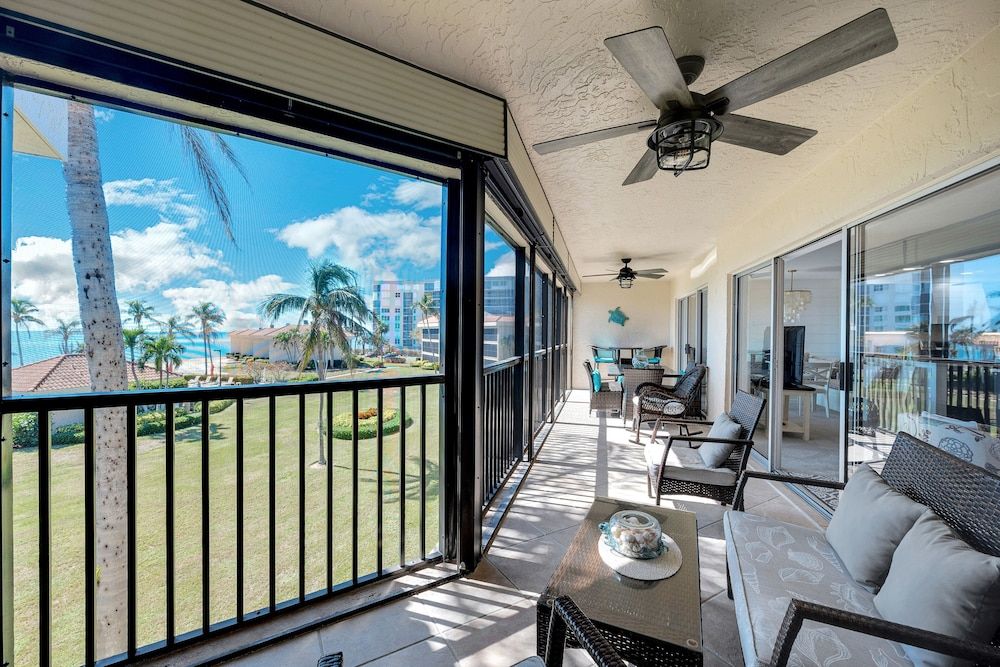 Condo, 2 Bedrooms