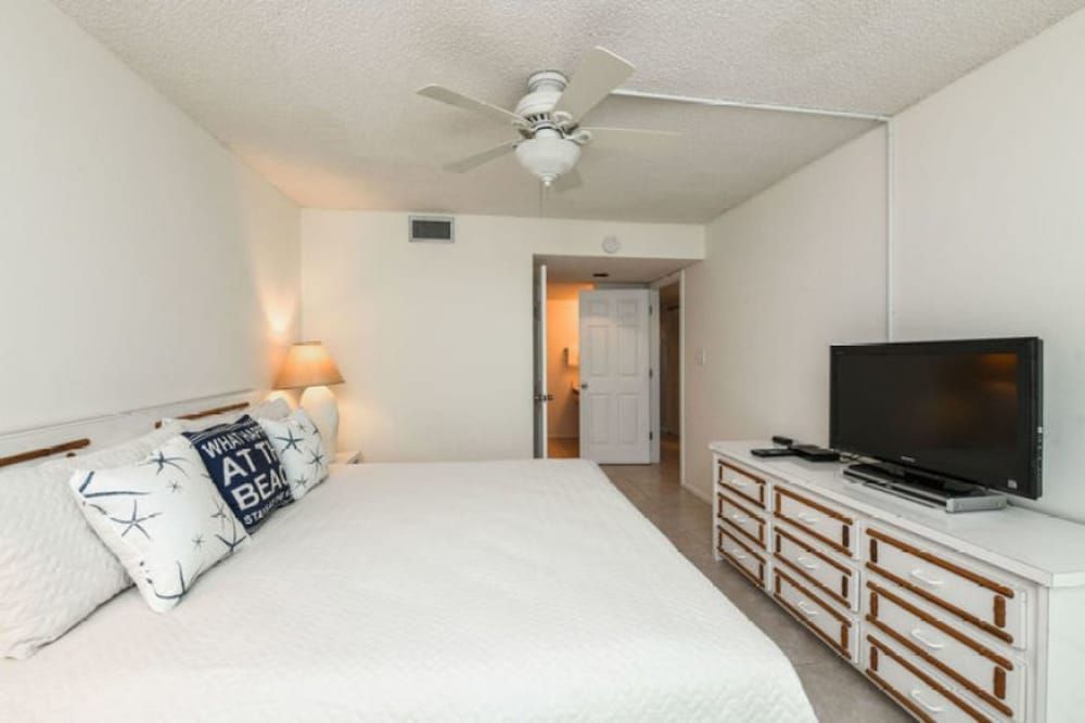 Condo, 2 Bedrooms