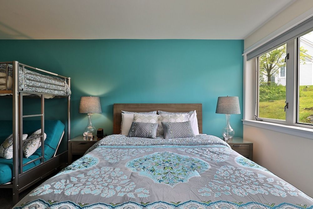 Condo, 2 Bedrooms