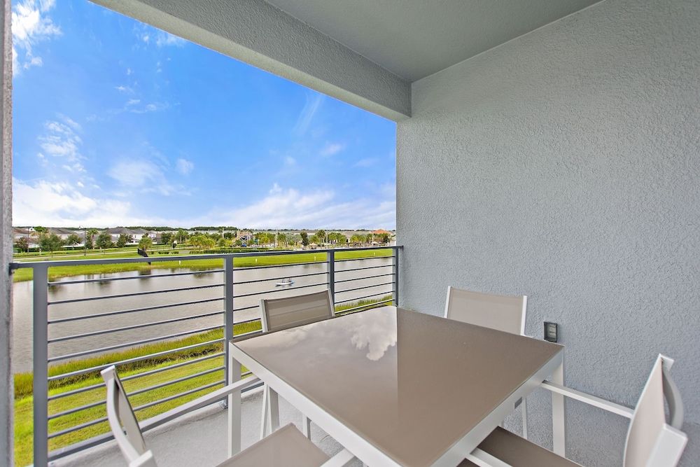 Condo, 3 Bedrooms