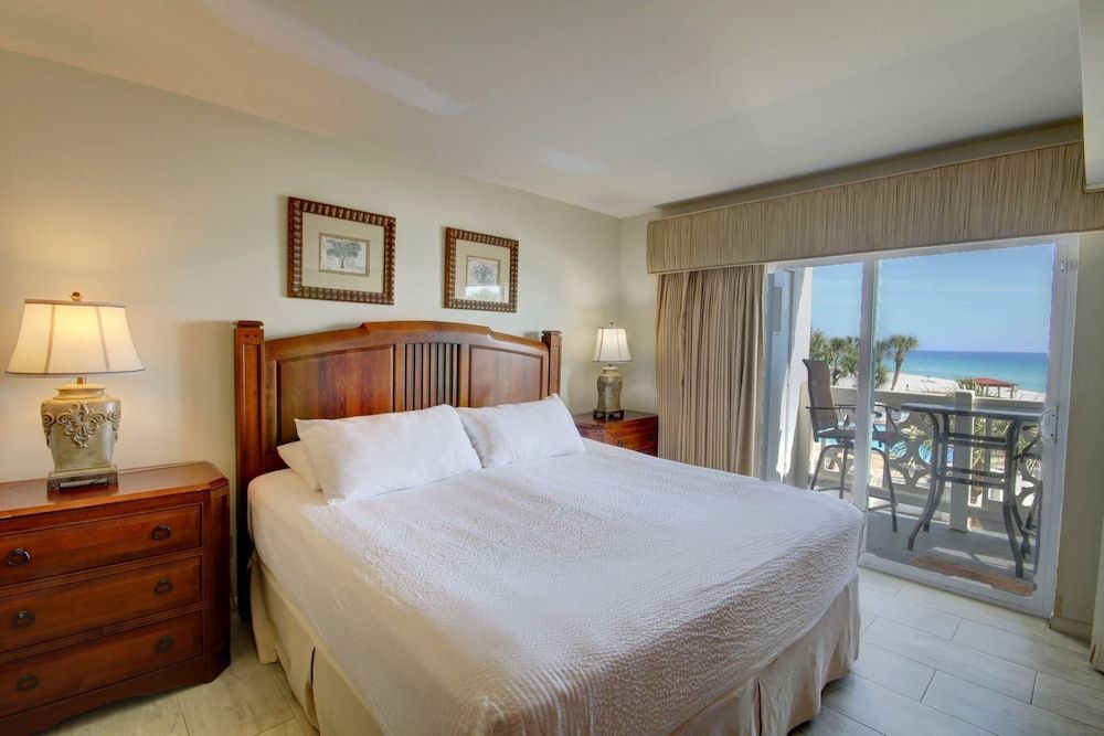 Condo, 2 Bedrooms