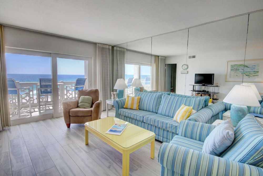 Condo, 2 Bedrooms