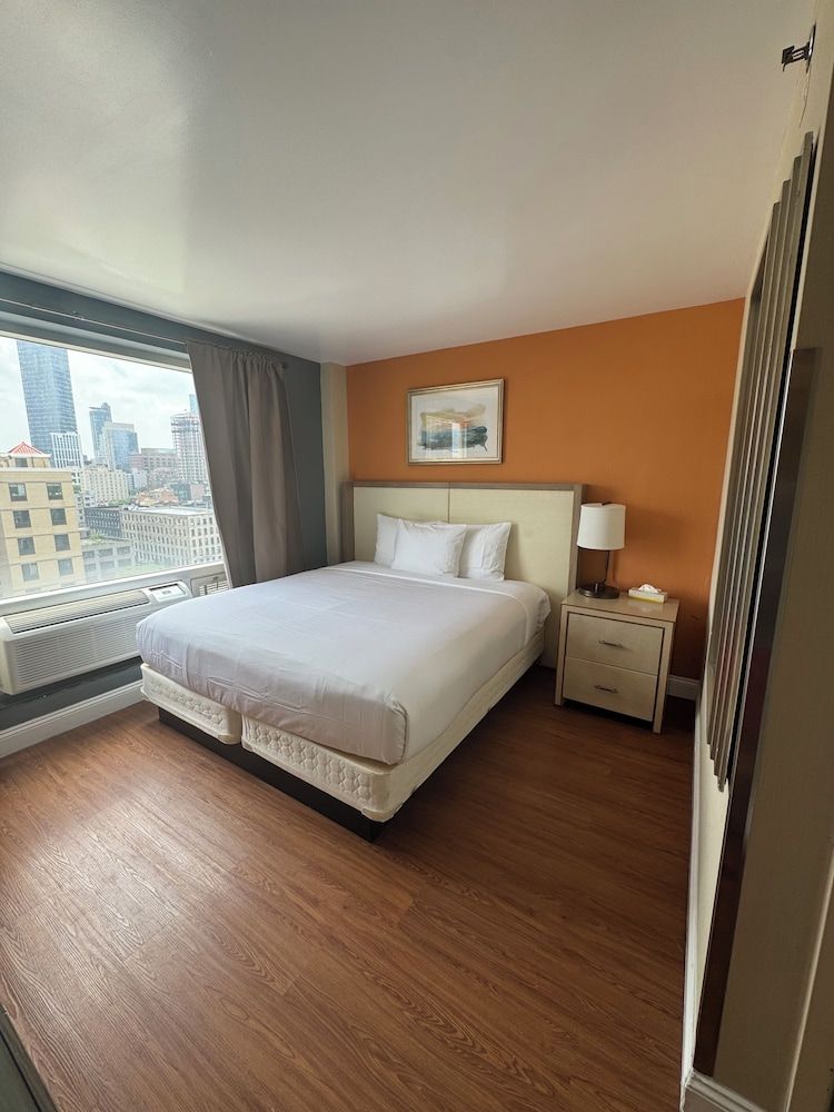 Romana Hotel - NYC Double Room, 1 King Bed, Non Smoking