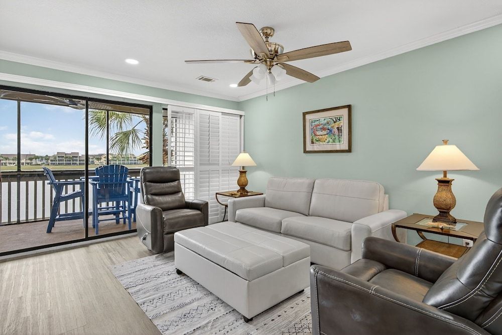 Condo, 3 Bedrooms
