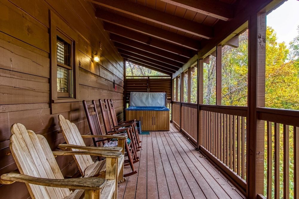 Ern819 - Mountain Majesty - Great Location! Close To All The Action! 5 Bedroom Cabin by RedAwning Cabin, 5 Bedrooms 37