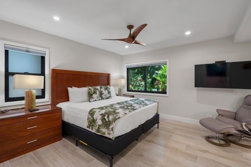 Condo, 2 Bedrooms