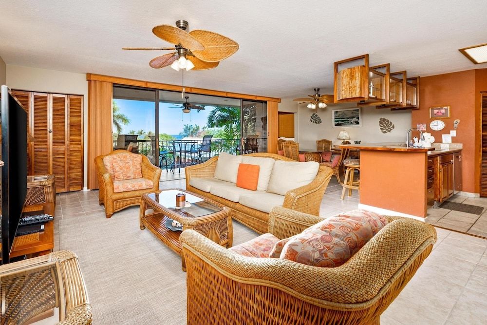 Condo, 2 Bedrooms