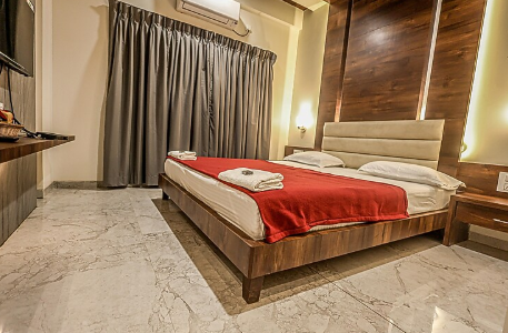 Hotel Jayasvi Restaurant & Lodging Deluxe Room AC 2