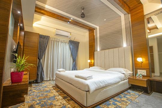 Hotel Jayasvi Restaurant & Lodging Deluxe Room Non AC
