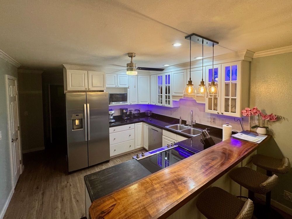 Condo, 2 Bedrooms