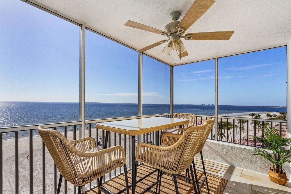 Condo, 2 Bedrooms