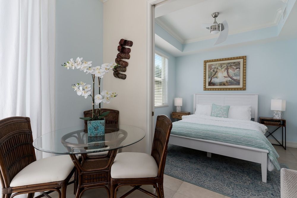 Condo, 2 Bedrooms