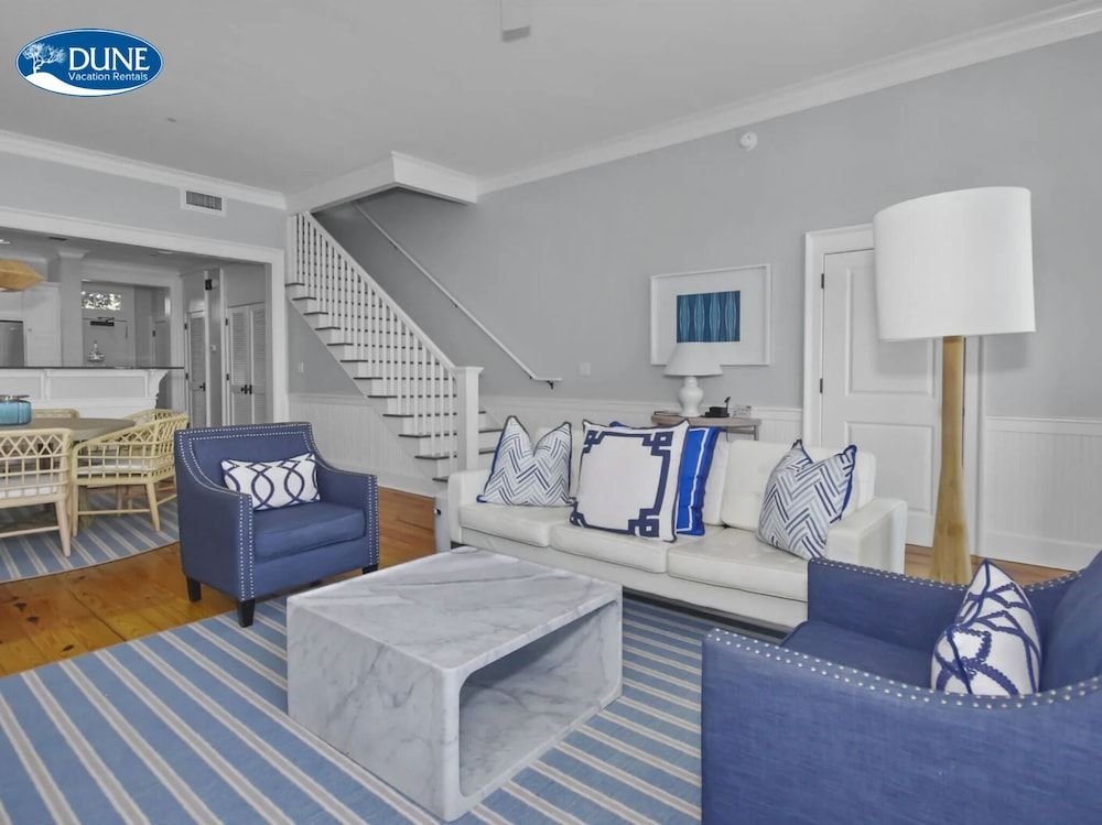 Condo, 2 Bedrooms