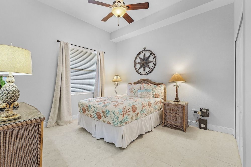 Condo, 2 Bedrooms
