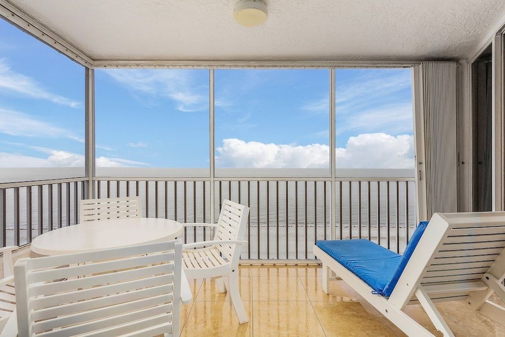 Condo, 2 Bedrooms
